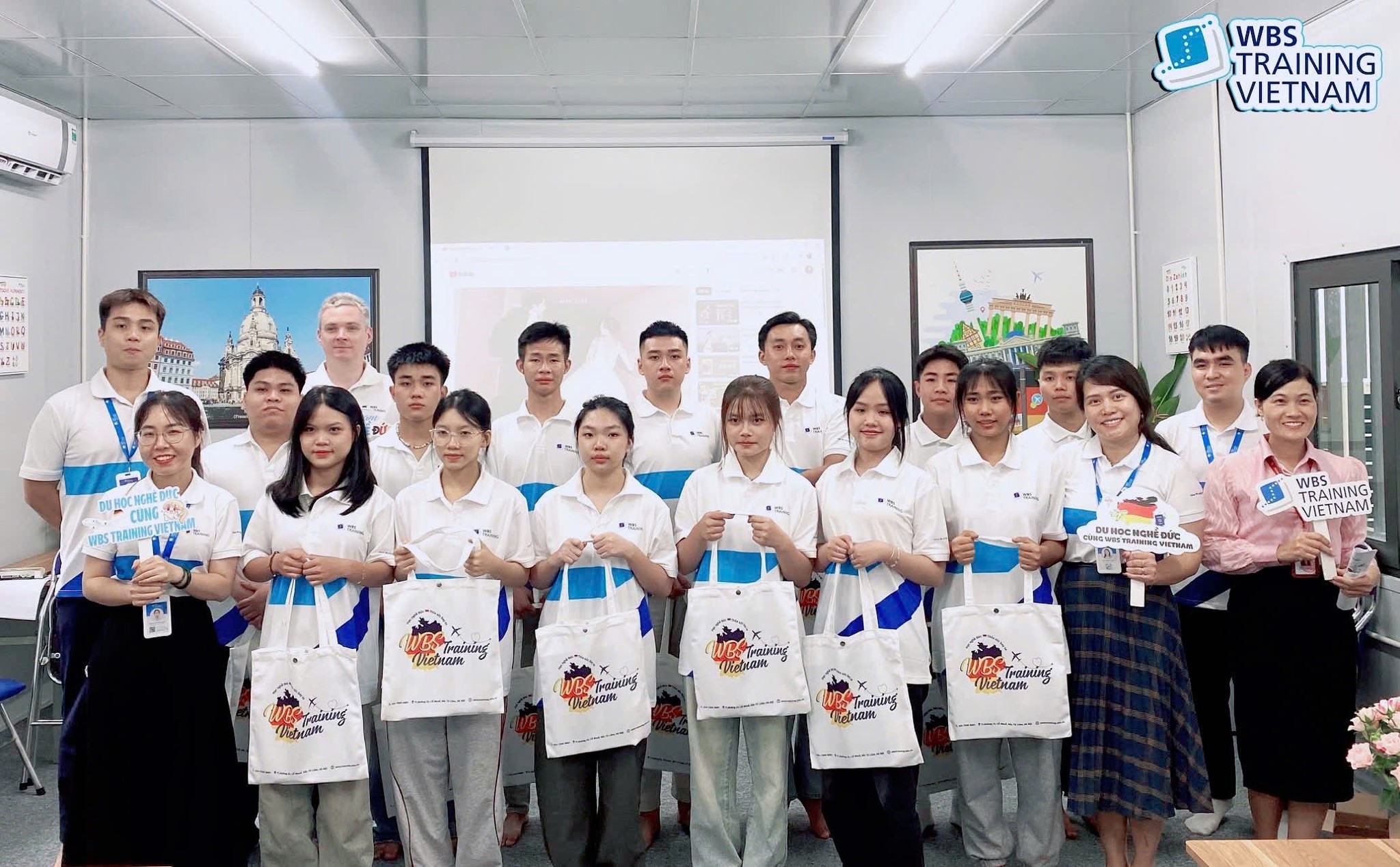 Khai giảng lớp học tiếng Đức WBS Tố Hữu