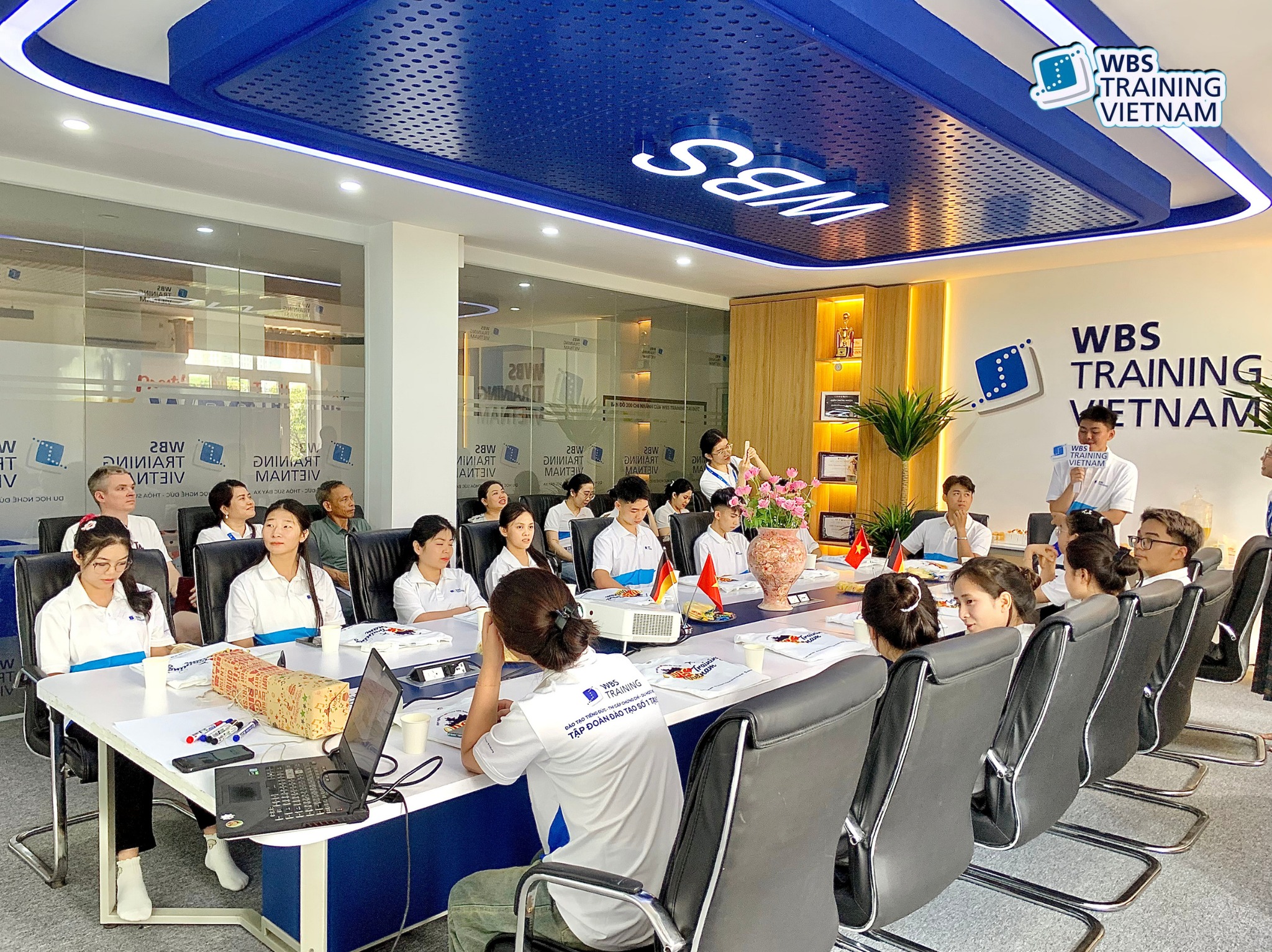 Khai giảng lớp học tiếng Đức