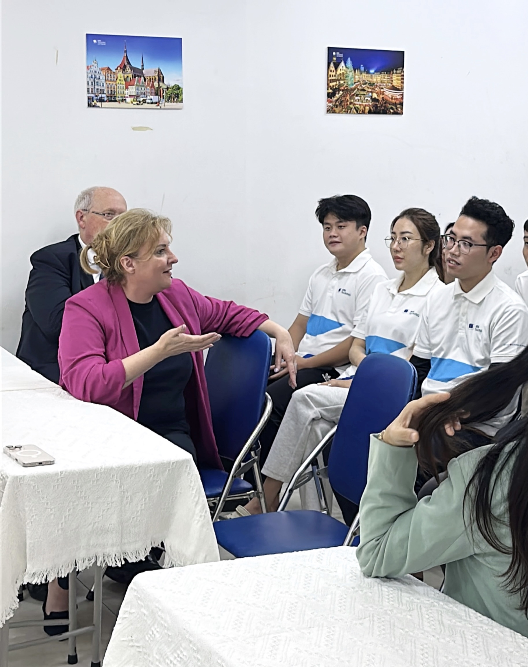 DEHOGA định hướng ngành nghề cho học viên WBS