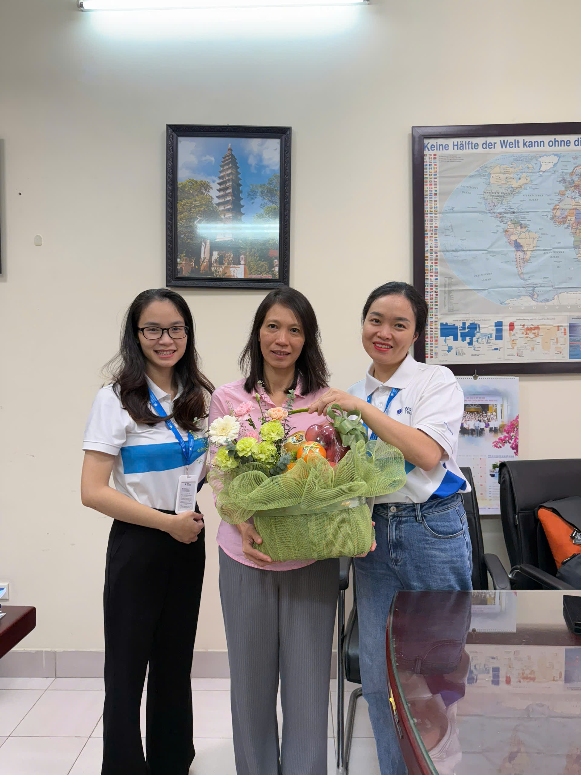 WBS tri ân các thầy cô ở các khoa các trường đại học